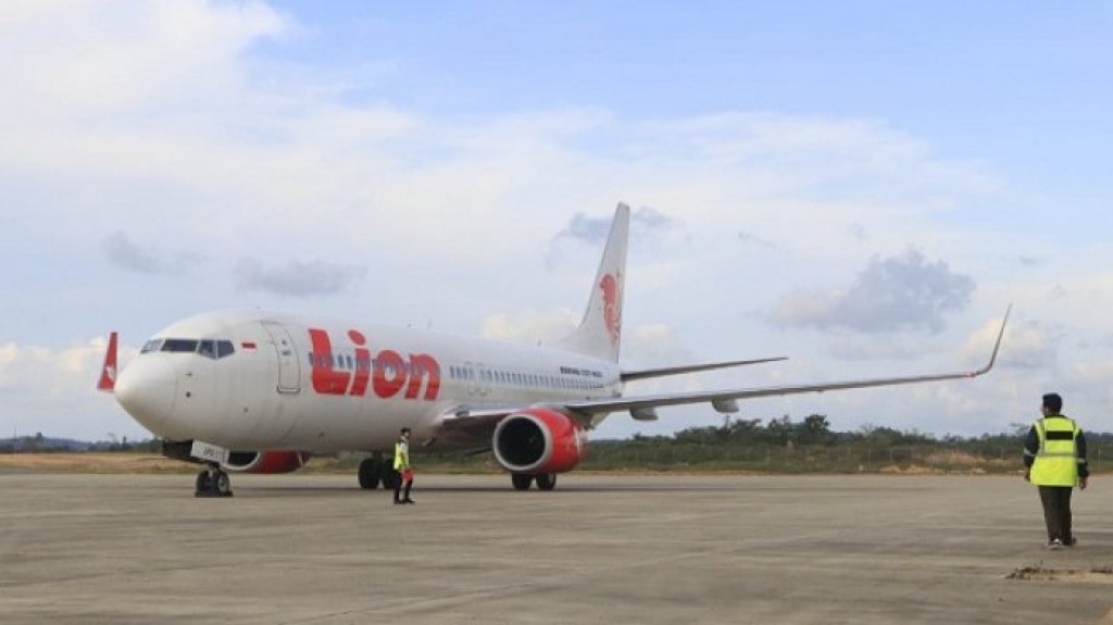 Sukses Daratkan Boeing 737-800 NG di Bandara APT Pranoto, Sang Pilot Ungkap Prosesnya
